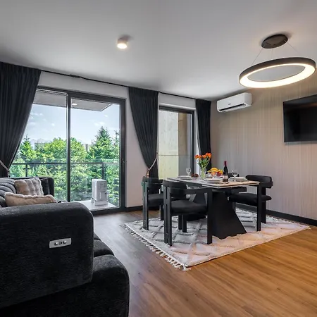 Tatraholiday - Mountain Pool & Apartment *