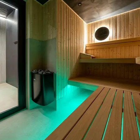 Tatraholiday - Mountain Pool & Apartment *